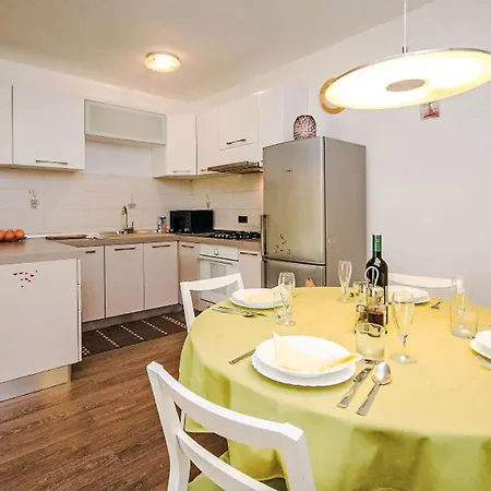 Marlen By Interhome Vakantiehuis Rovinj